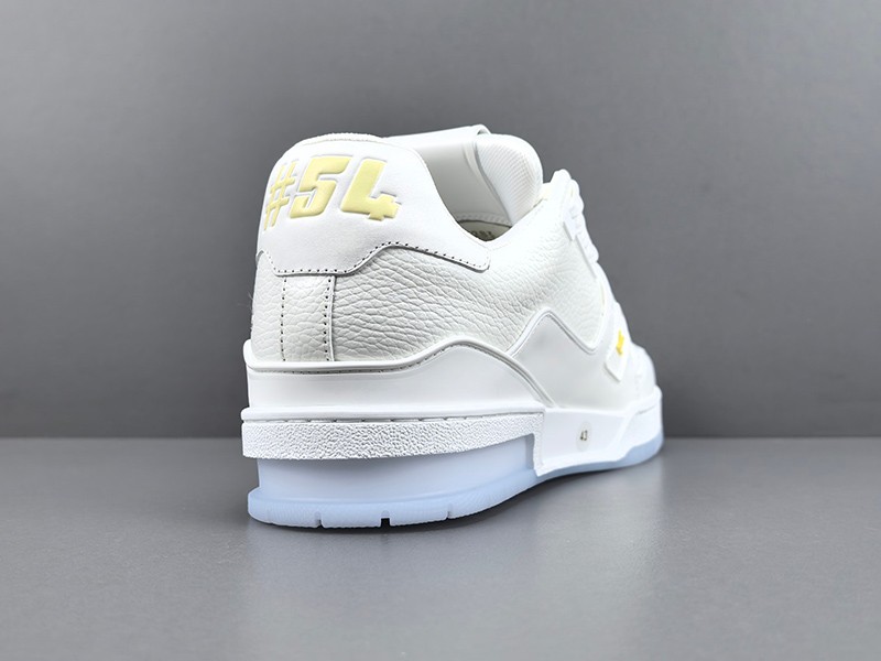 LV Trainer Sneaker 072