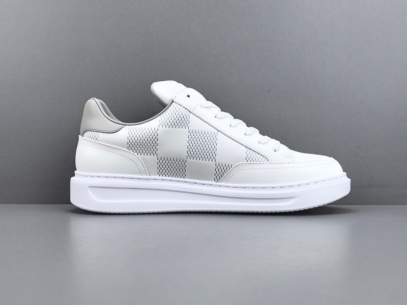 LV Trainer Sneaker 073