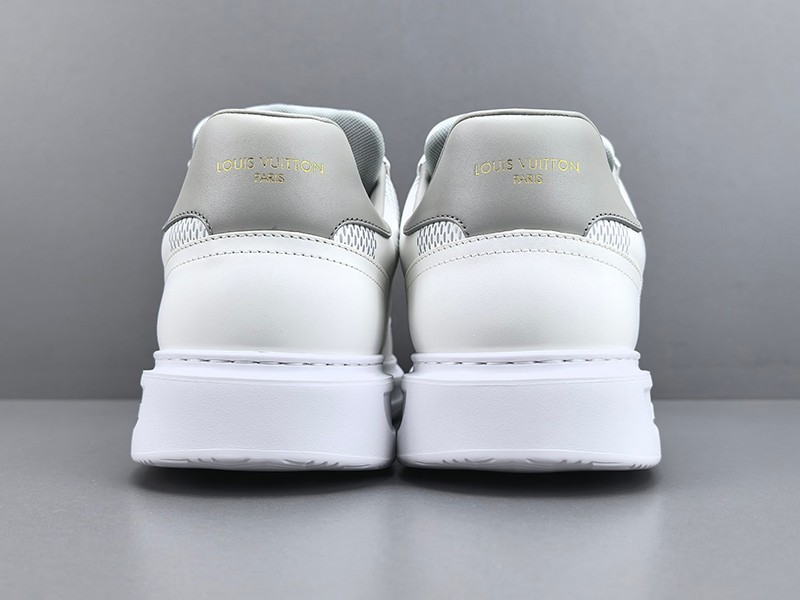 LV Trainer Sneaker 073