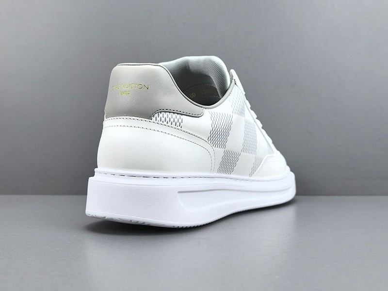 LV Trainer Sneaker 073