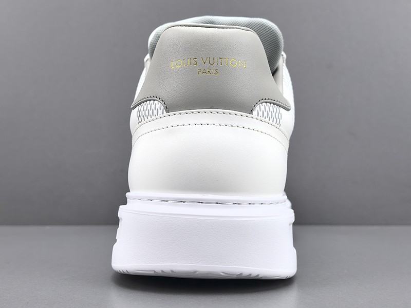 LV Trainer Sneaker 073