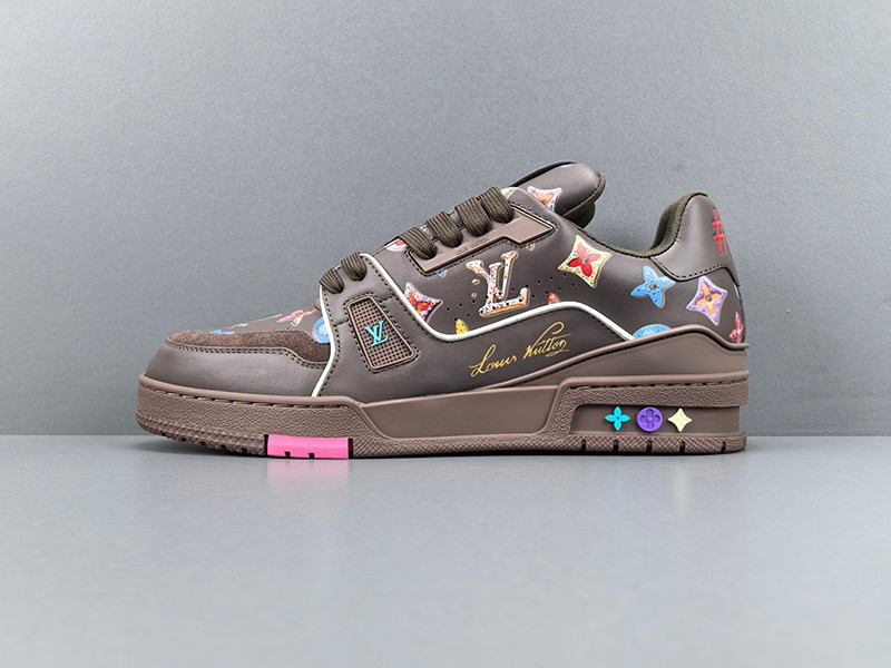 LV Trainer Sneaker 074