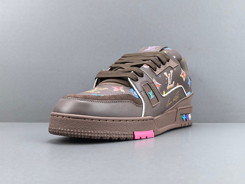 LV Trainer Sneaker 074