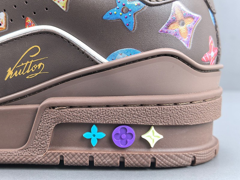 LV Trainer Sneaker 074