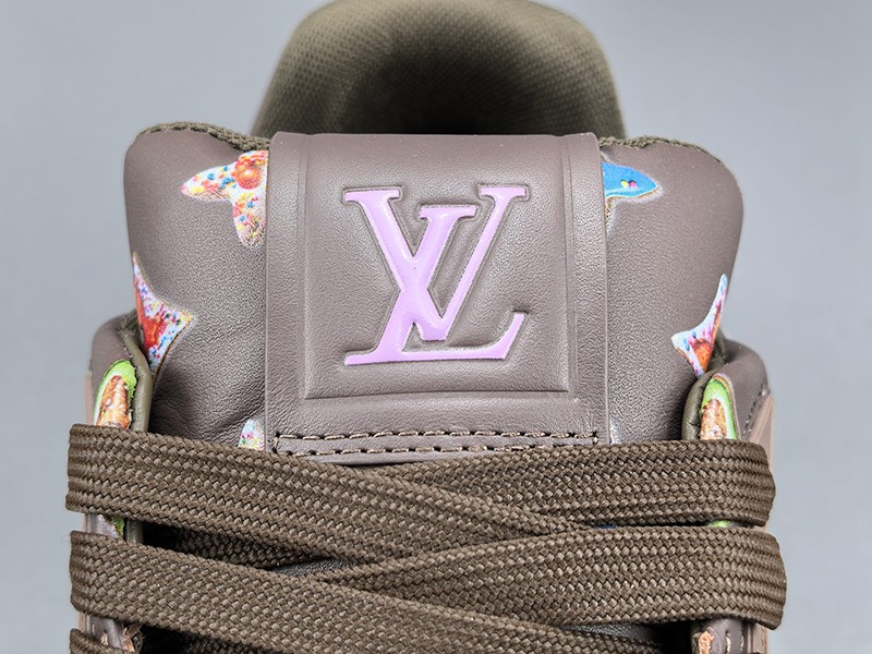 LV Trainer Sneaker 074