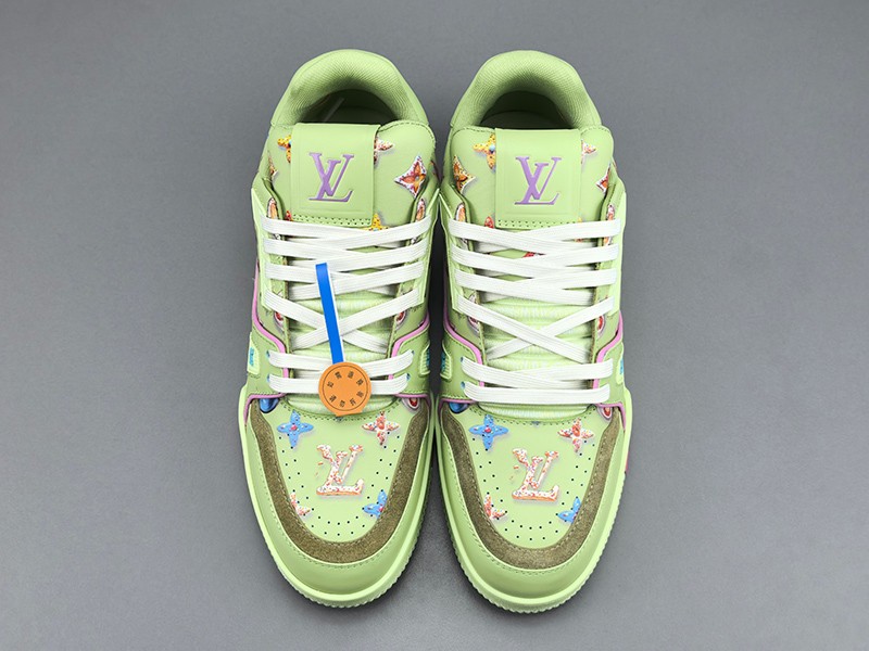 LV Trainer Sneaker 075