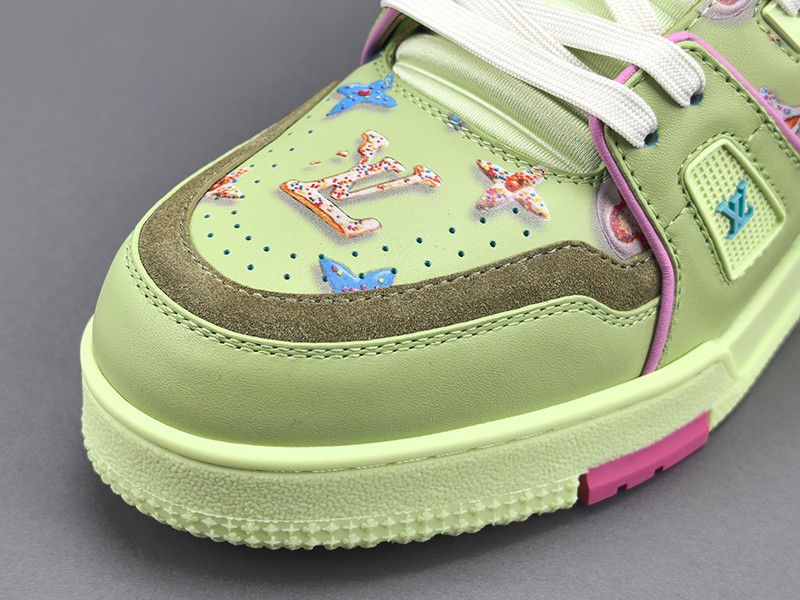 LV Trainer Sneaker 075