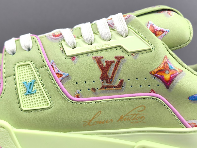 LV Trainer Sneaker 075
