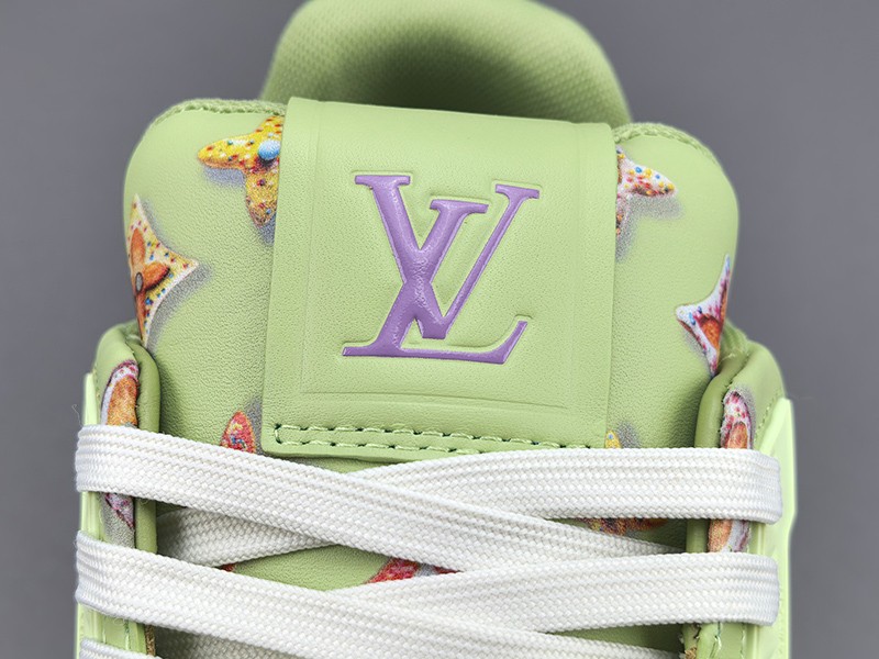 LV Trainer Sneaker 075