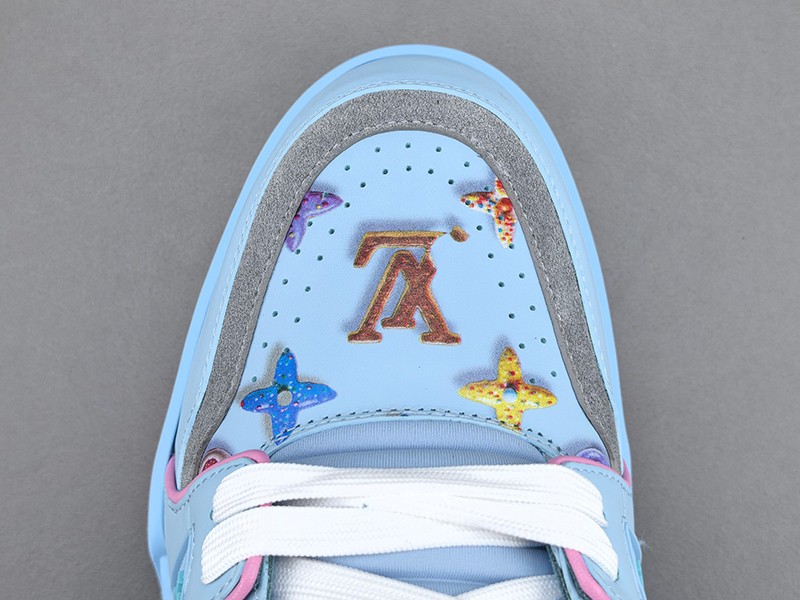 LV Trainer Sneaker 076