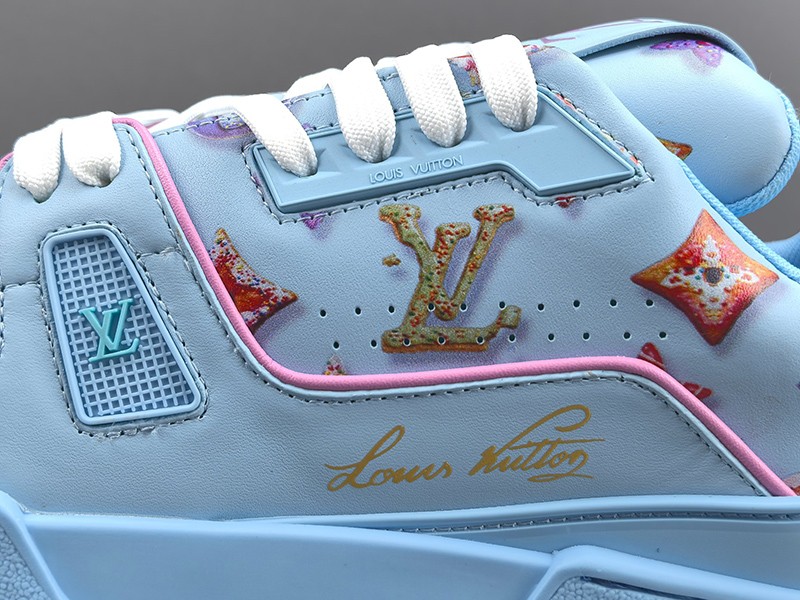 LV Trainer Sneaker 076