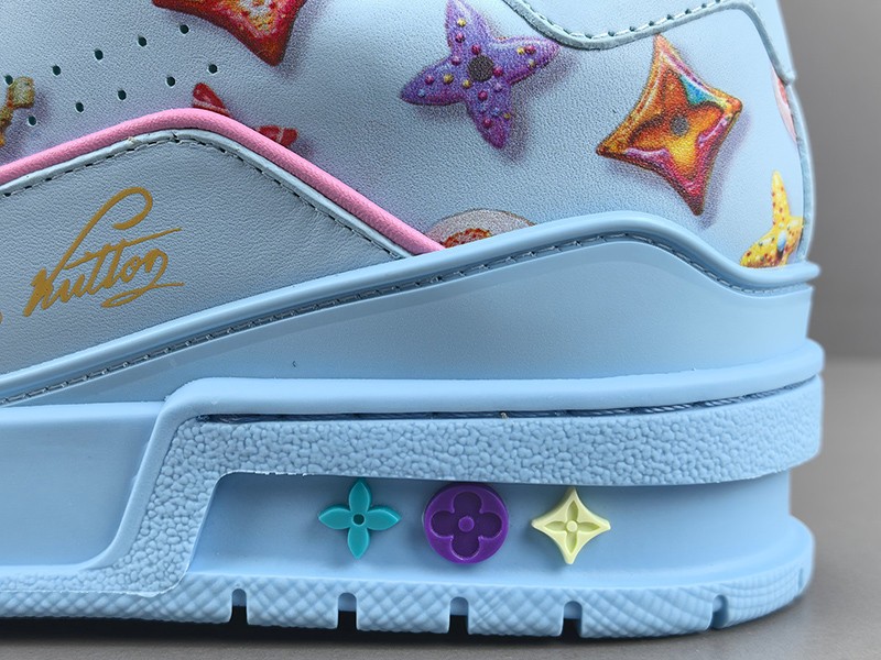 LV Trainer Sneaker 076