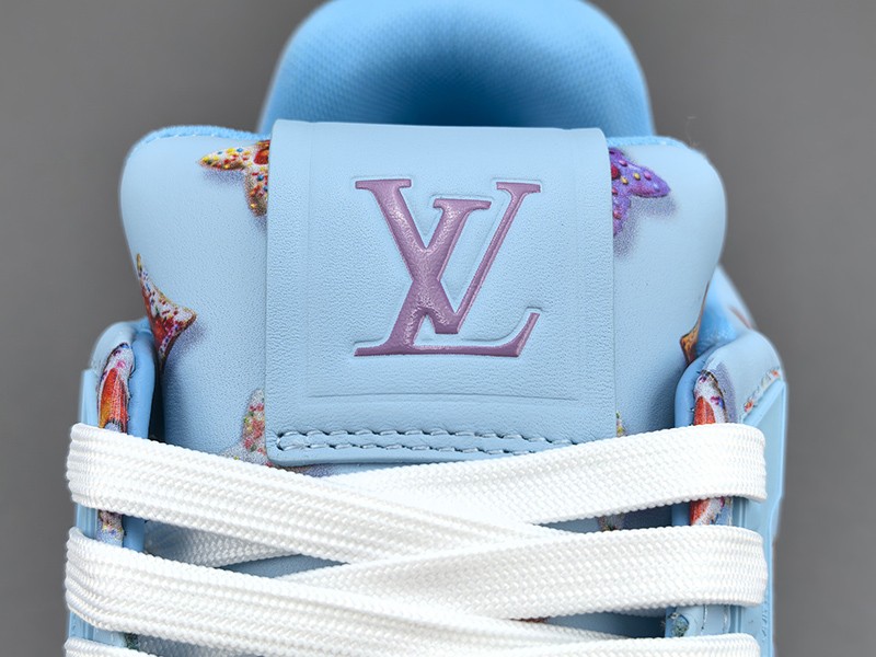 LV Trainer Sneaker 076