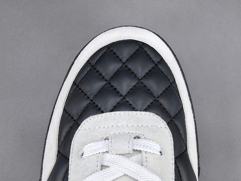 Chanel 26S Shoe 019