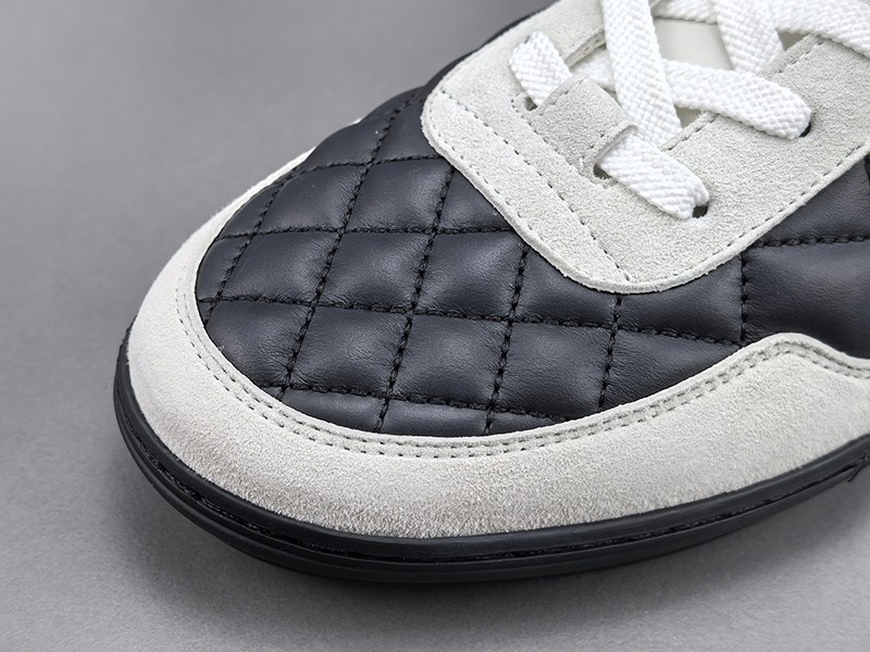 Chanel 26S Shoe 019