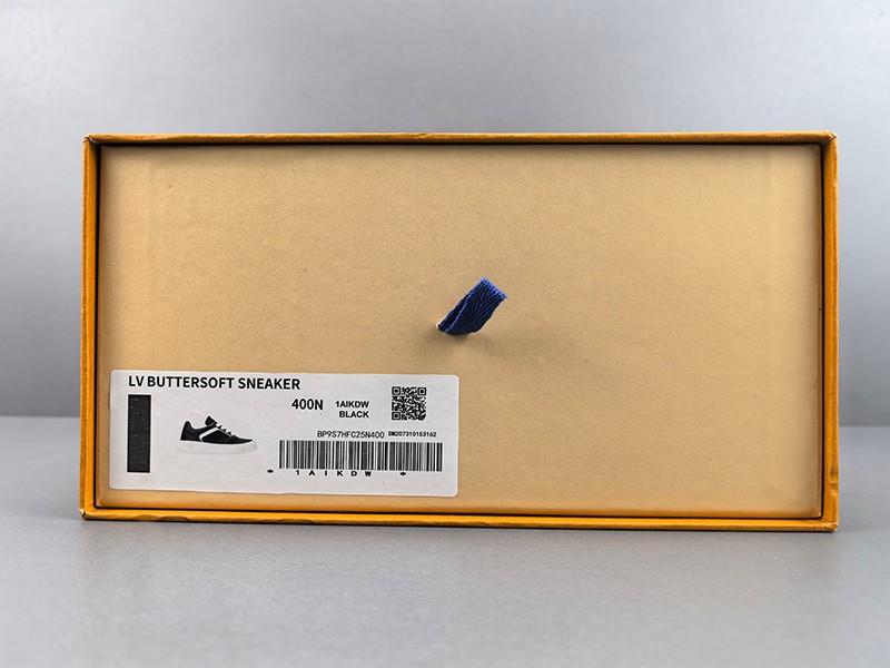 LV Trainer Sneaker 077