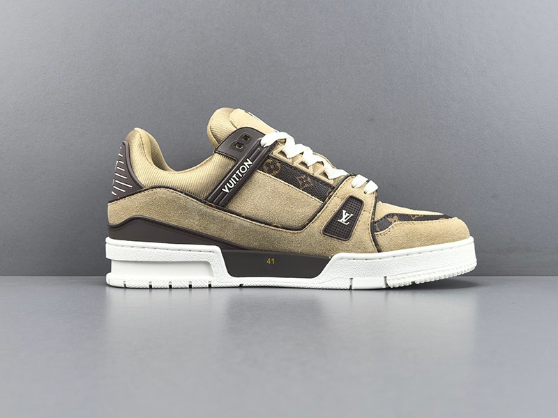 LV Trainer Sneaker 078