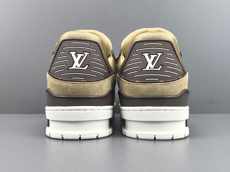 LV Trainer Sneaker 078