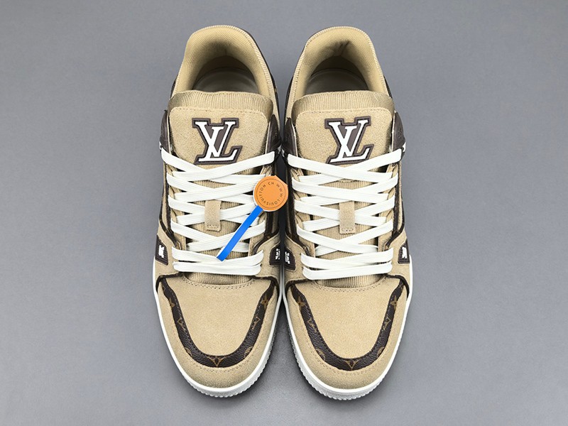 LV Trainer Sneaker 078