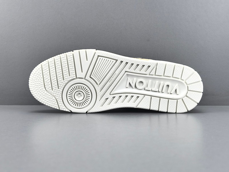 LV Trainer Sneaker 078