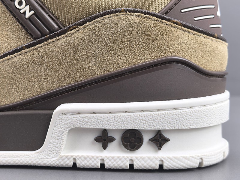 LV Trainer Sneaker 078