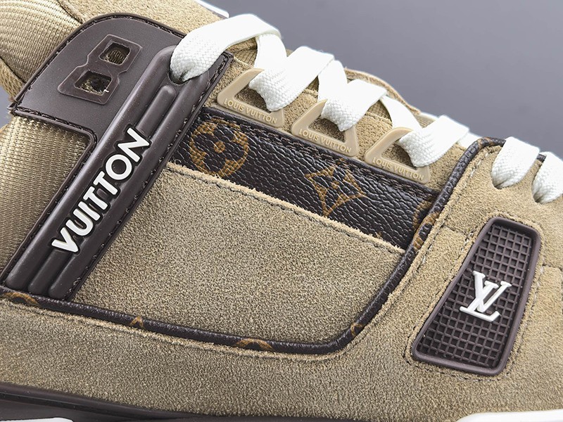 LV Trainer Sneaker 078