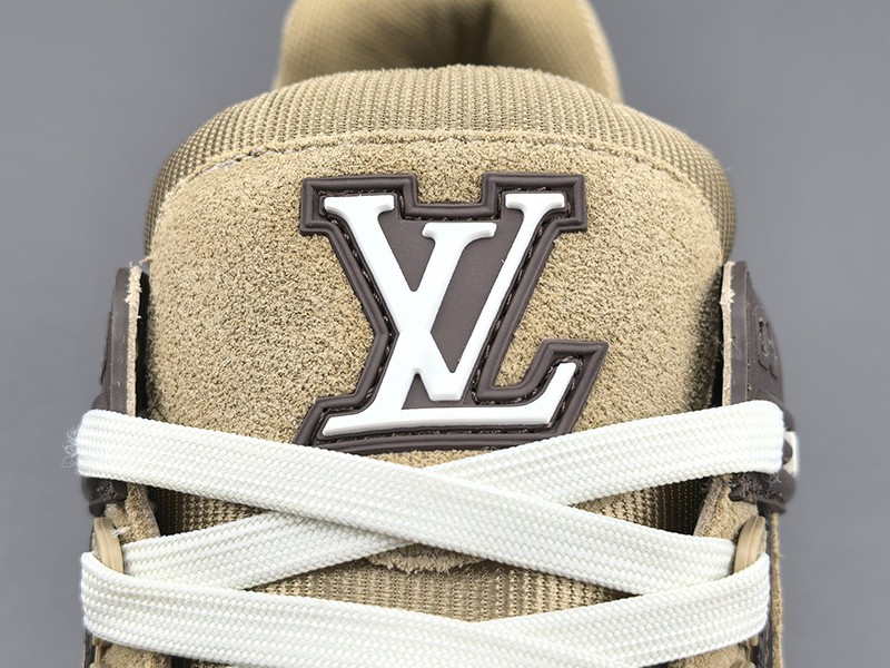 LV Trainer Sneaker 078