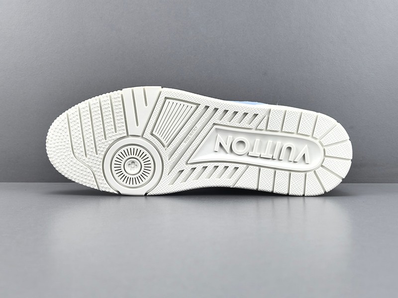 LV Trainer Sneaker 079