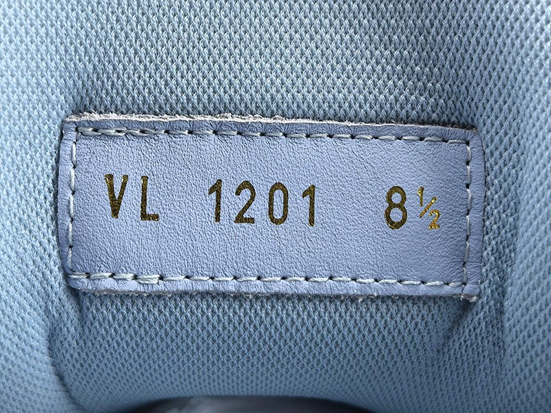 LV Trainer Sneaker 079