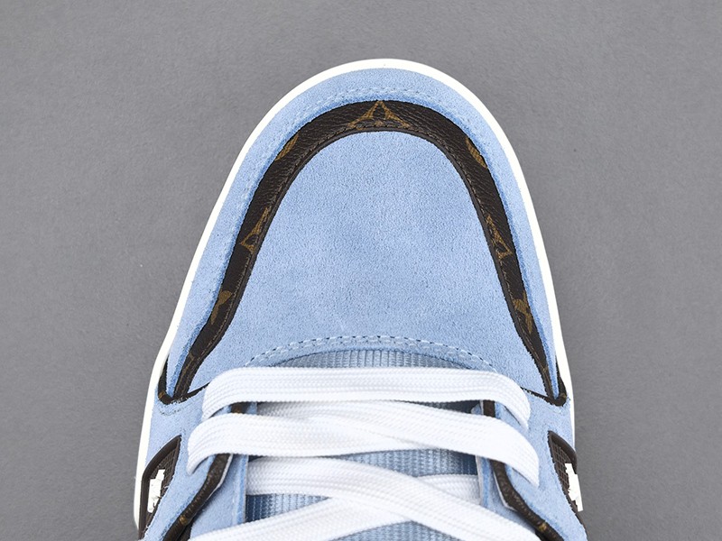 LV Trainer Sneaker 079