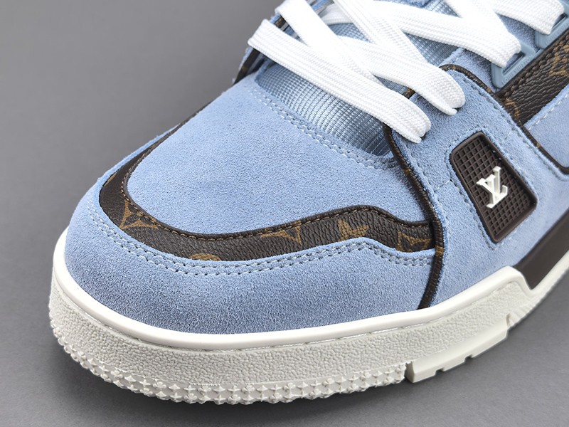 LV Trainer Sneaker 079