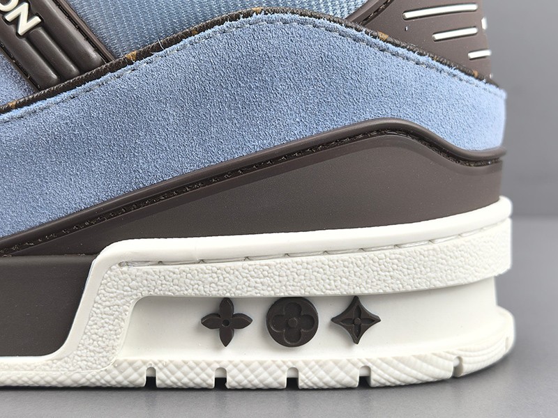 LV Trainer Sneaker 079