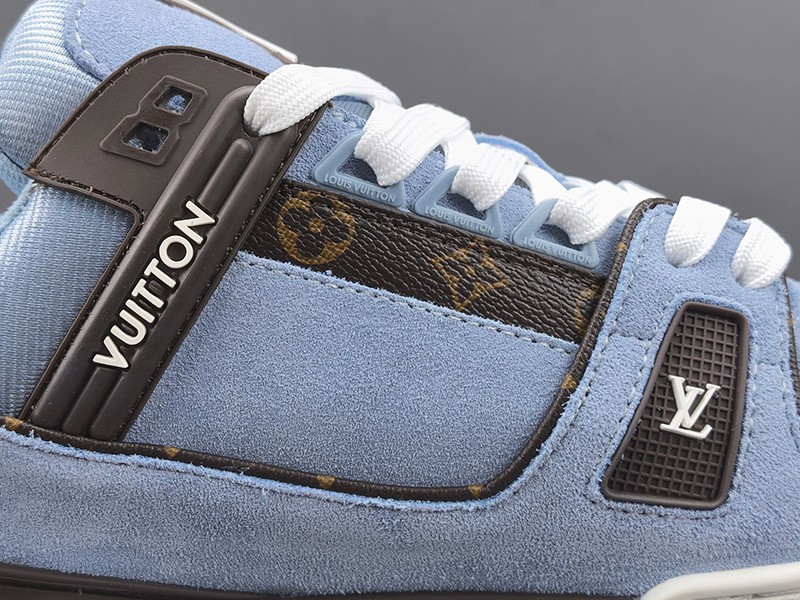 LV Trainer Sneaker 079