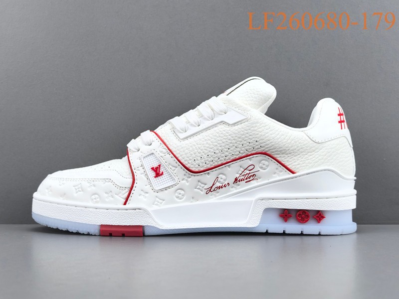 LV Trainer Sneaker 069