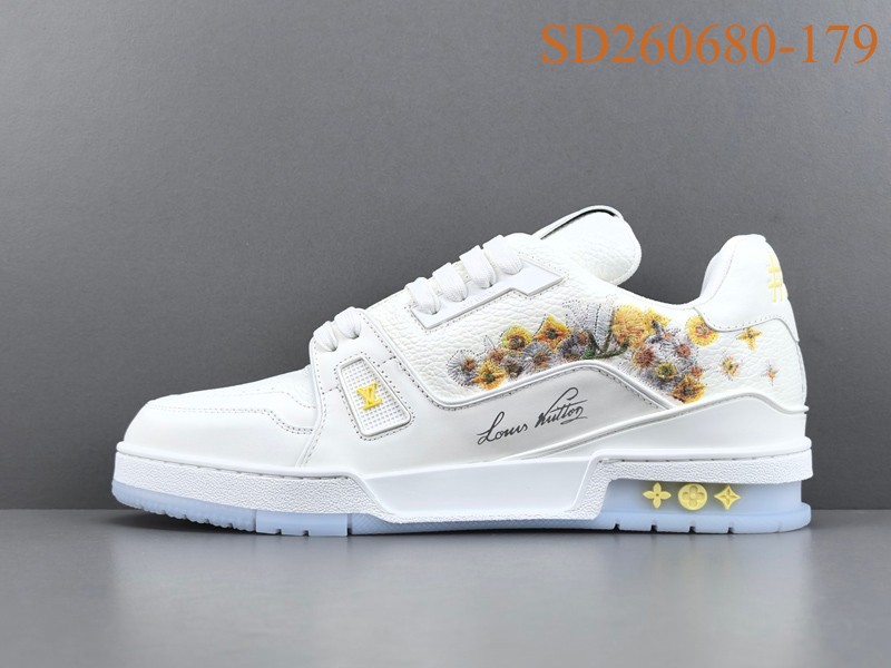 LV Trainer Sneaker 072
