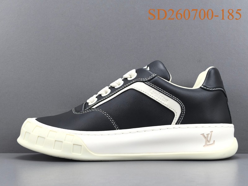 LV Trainer Sneaker 077