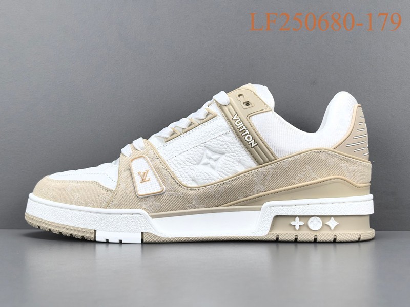 LV Trainer Sneaker 068
