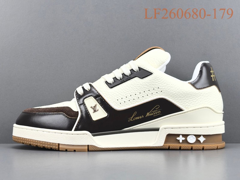 LV Trainer Sneaker 064