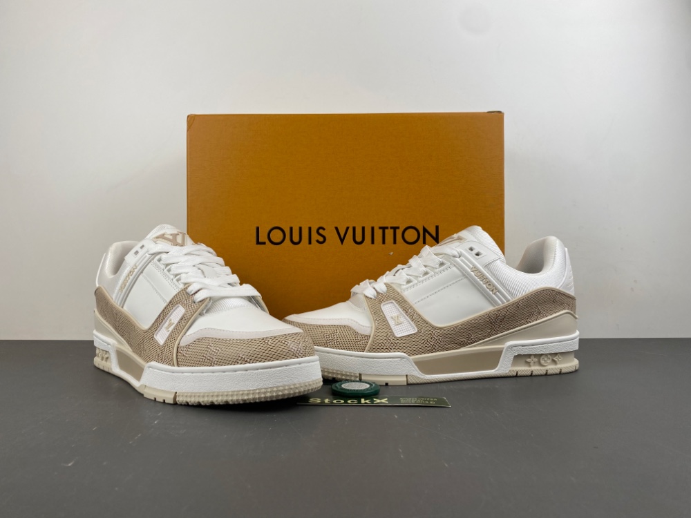 LV Trainer Sneaker X2 081