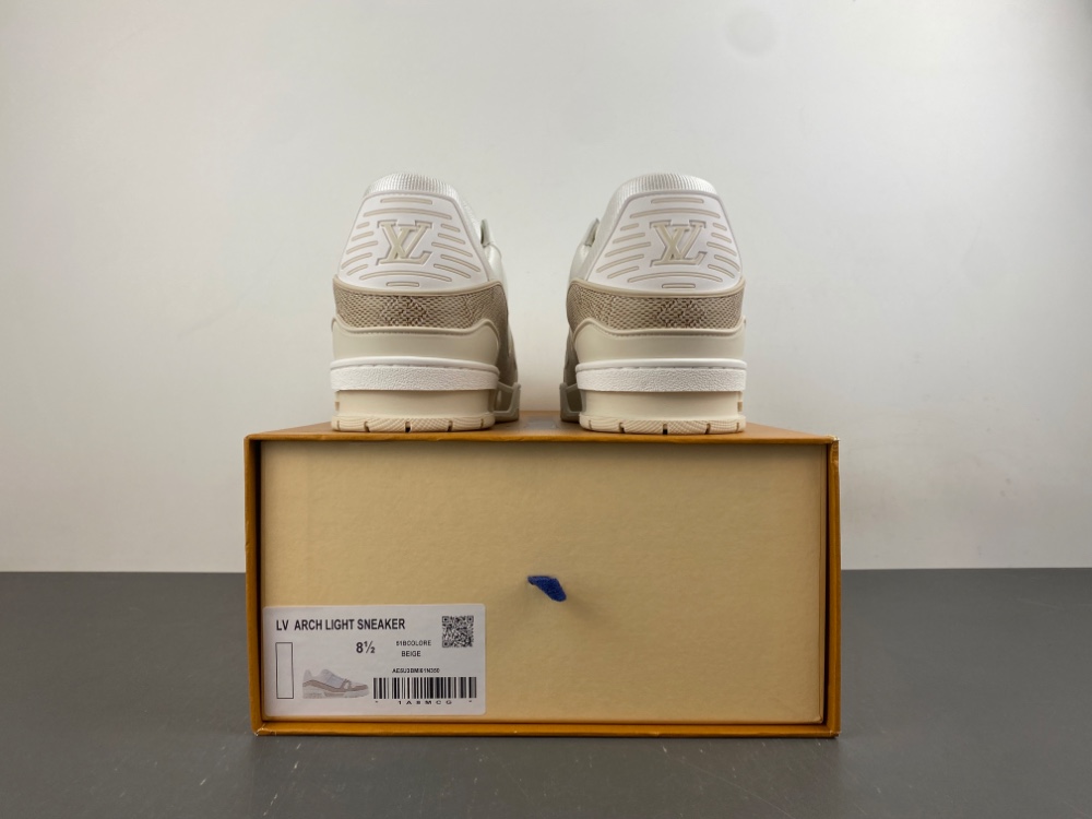 LV Trainer Sneaker X2 081