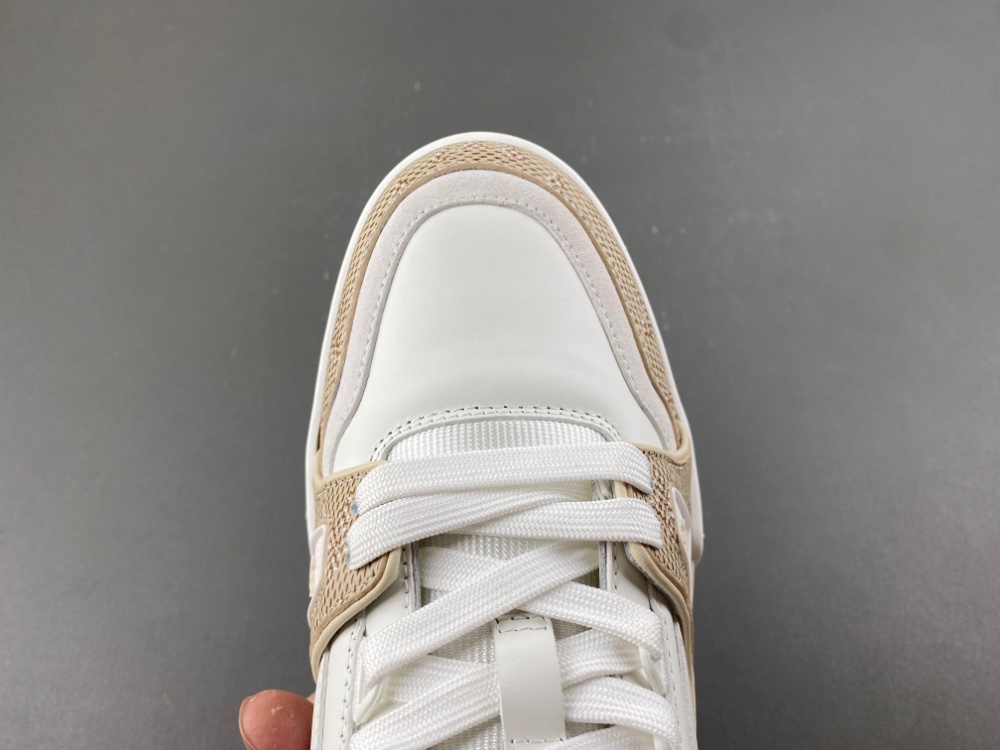 LV Trainer Sneaker X2 081