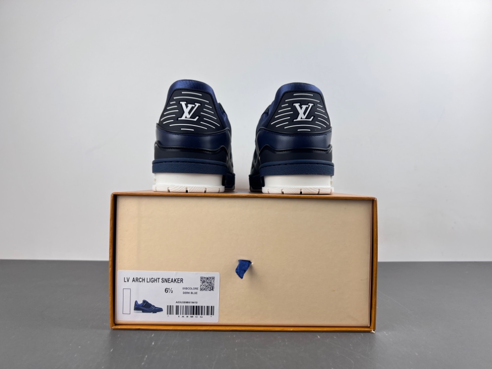 LV Trainer Sneaker X2 082