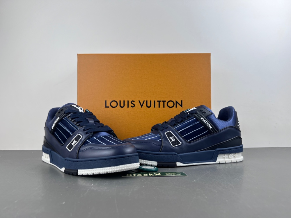 LV Trainer Sneaker X2 082