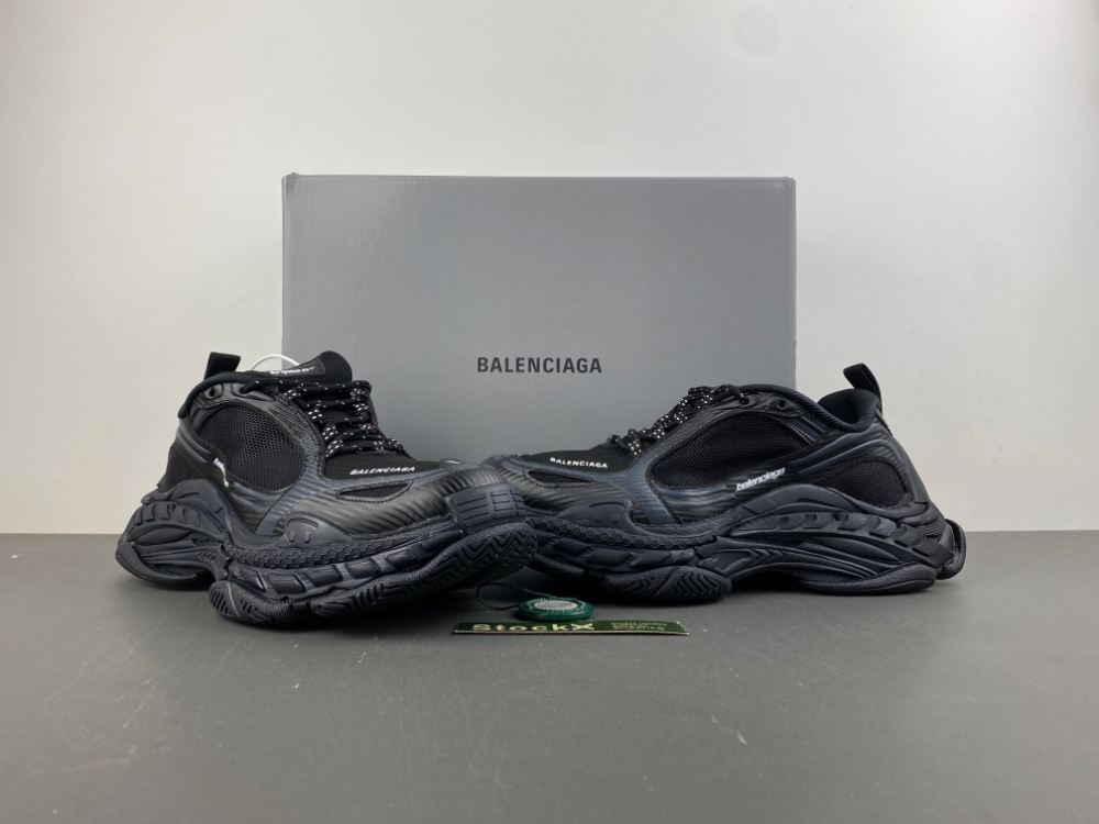 Balenciaga Triple S2 Sneaker 045
