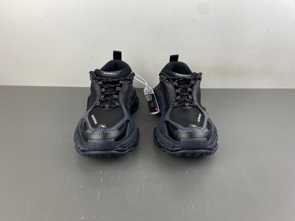 Balenciaga Triple S2 Sneaker 045