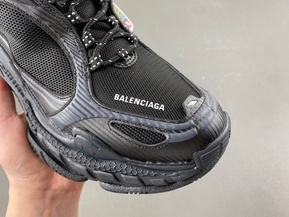 Balenciaga Triple S2 Sneaker 045