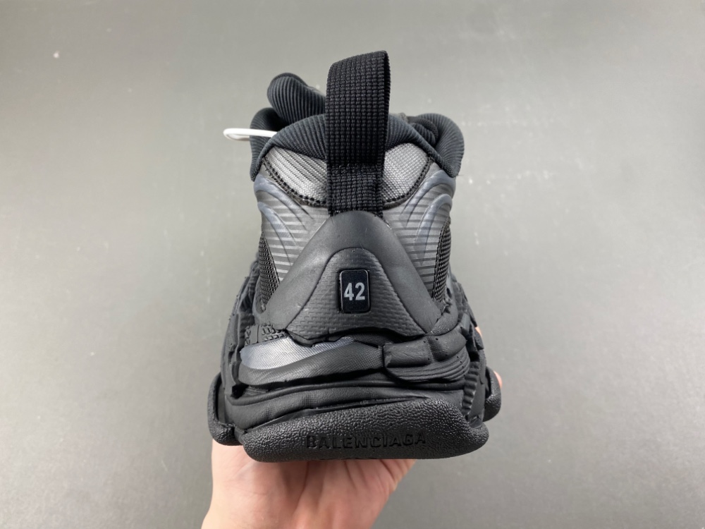 Balenciaga Triple S2 Sneaker 045