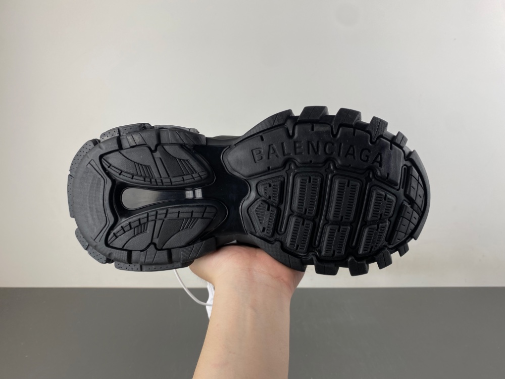 Balenciaga 3.0 Sneaker 016