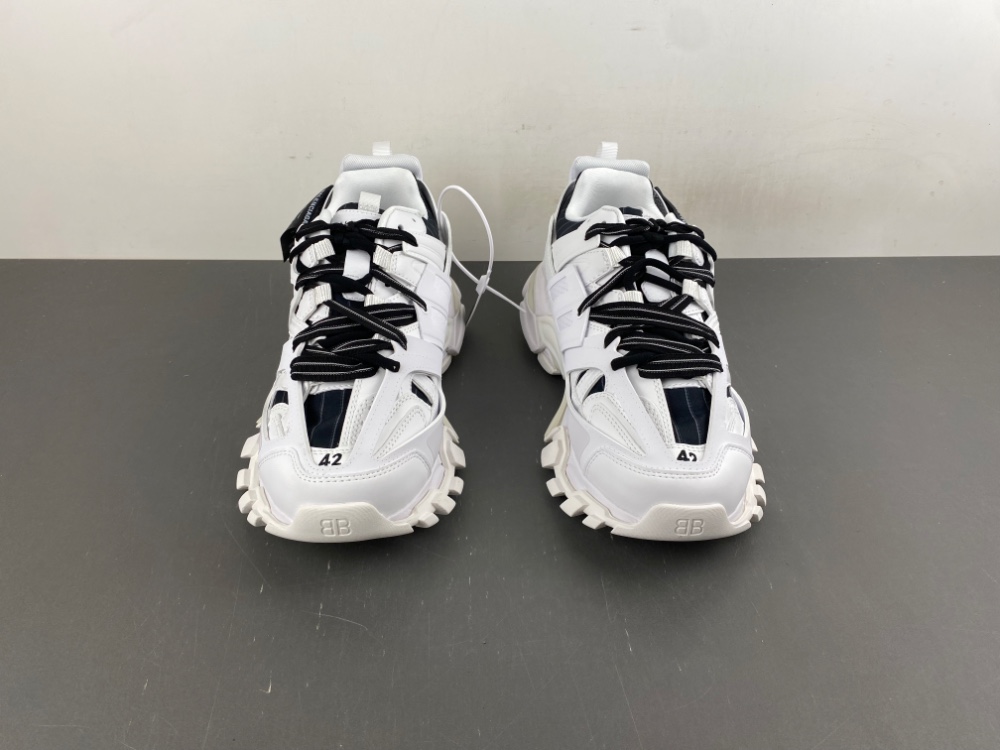 Balenciaga 3.0 Sneaker 015