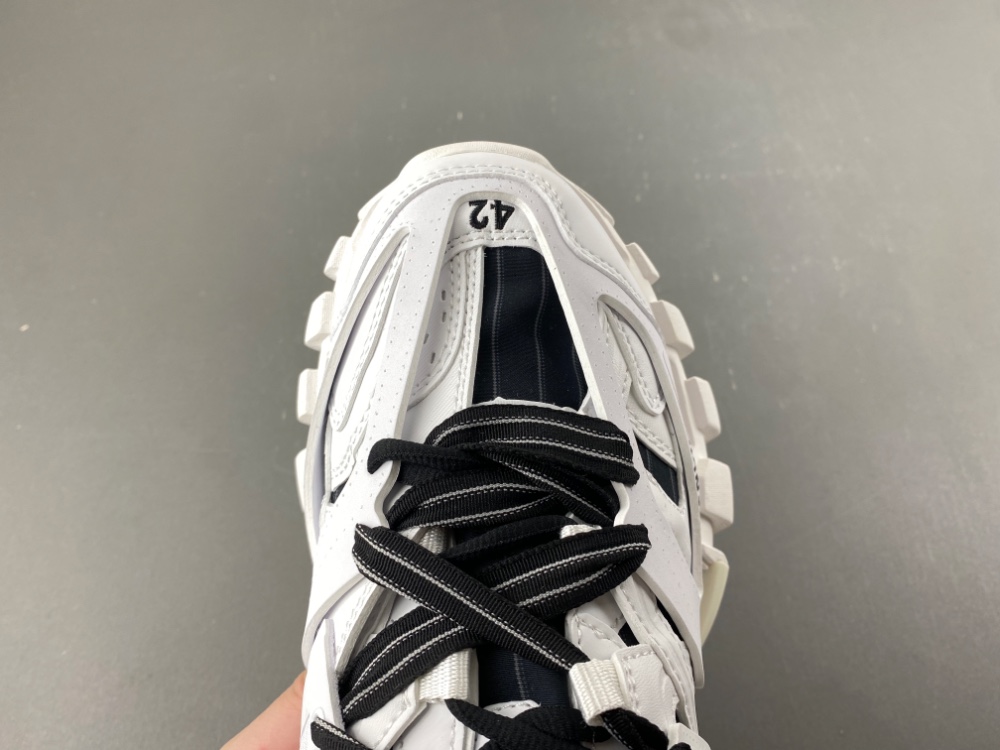 Balenciaga 3.0 Sneaker 015